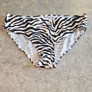 (J35) Brooks Black and White Bikini Bottoms